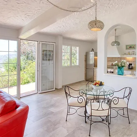 Casa Esther بيت للعطل إل باسو