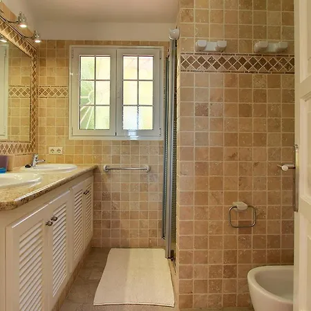 Casa Esther بيت للعطل